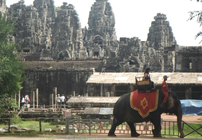Koniec przejażdżek w Angkor Wat Biuro podróży Goforworld by Kuźniar